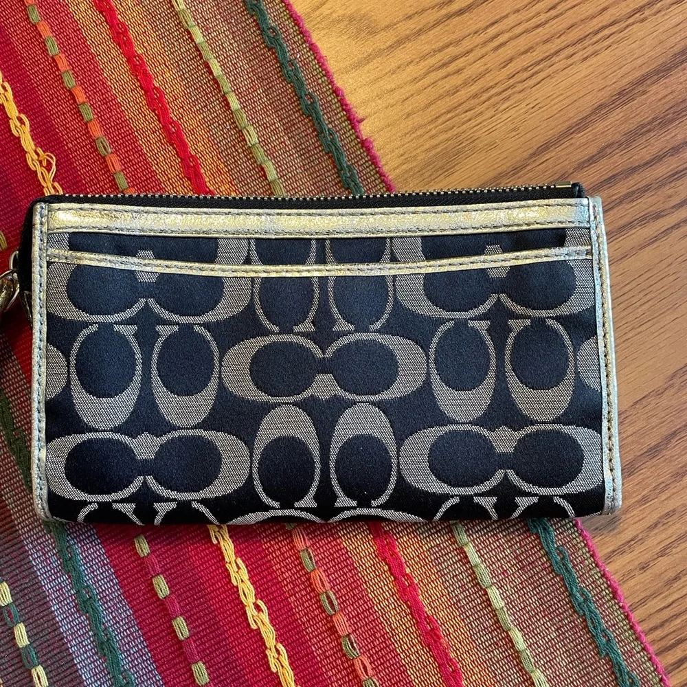 Coach Wristlet - Picture 2 of 5